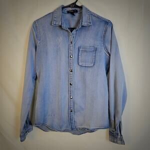 MANGO
Women's Pocket Denim Shirt